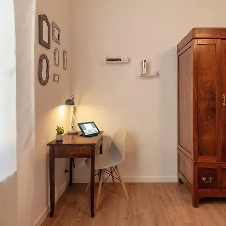 Iris Apartment